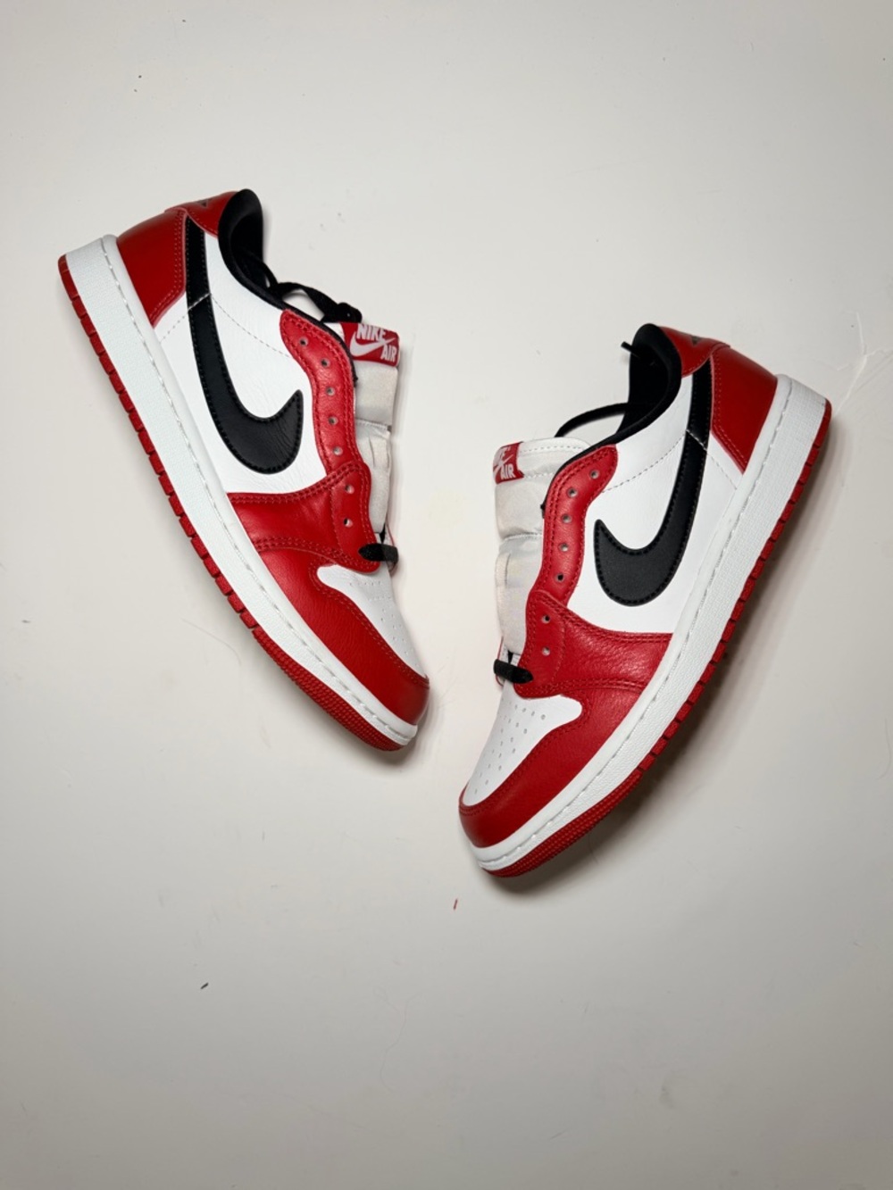 Air Jordan 1 Retro Low OG Chicago 2025 size 8 High HQ6998 600